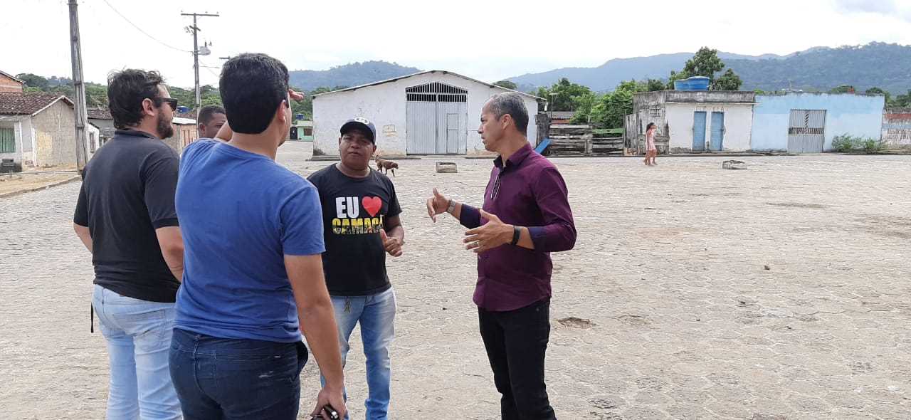 Camacã: Engenheiro realiza visita técnica no Centro de Abastecimento e na Feira livre de São João do  Panelinha